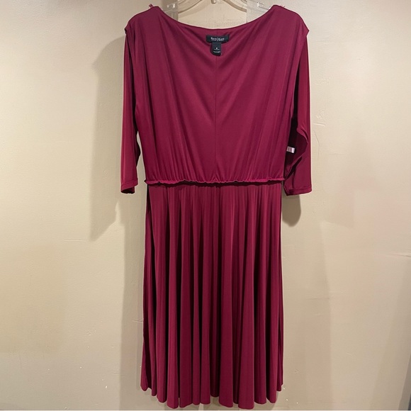 White House Black Market Burgundy Dress - Picture 4 of 7